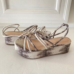NWOT Cecelia Anthropologie Tyler Creme Snake Skin Platform Sandals Sz 7
